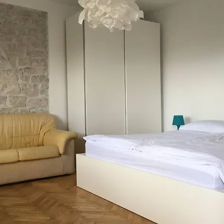 Renovated Old Stonehouse Dana - Pag Feriehus Povljana